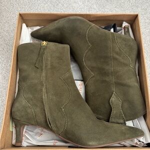 Seychelles Dallas Suede Booties